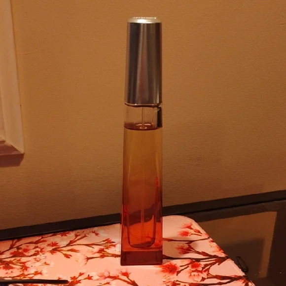 Avon Surrender For Her Bottle - Picture 1 of 3